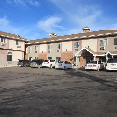 Dakota Pines Inn Rapid City Buitenkant foto